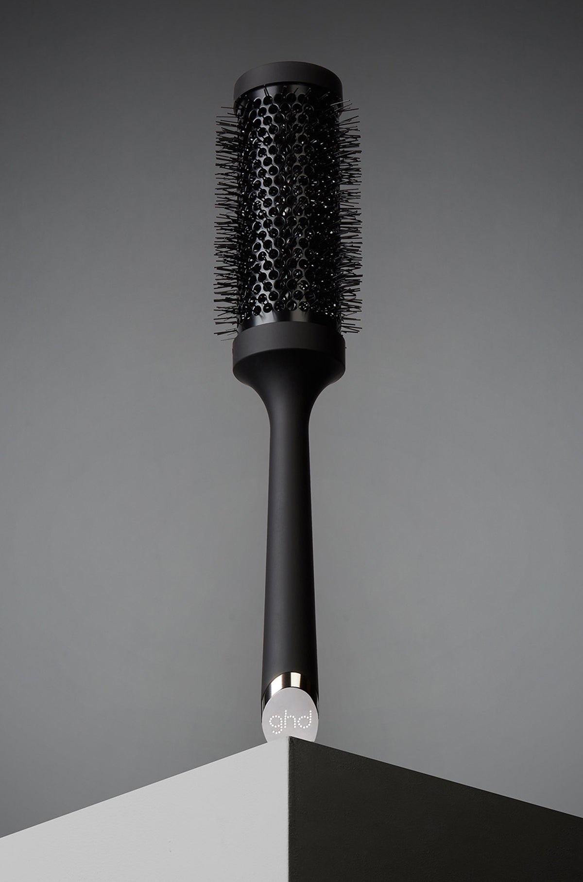 ghd Ceramic Vented Round Brush Size 3" (45mm) for Blow-Drying, Volume and Smooth Sleek Finish