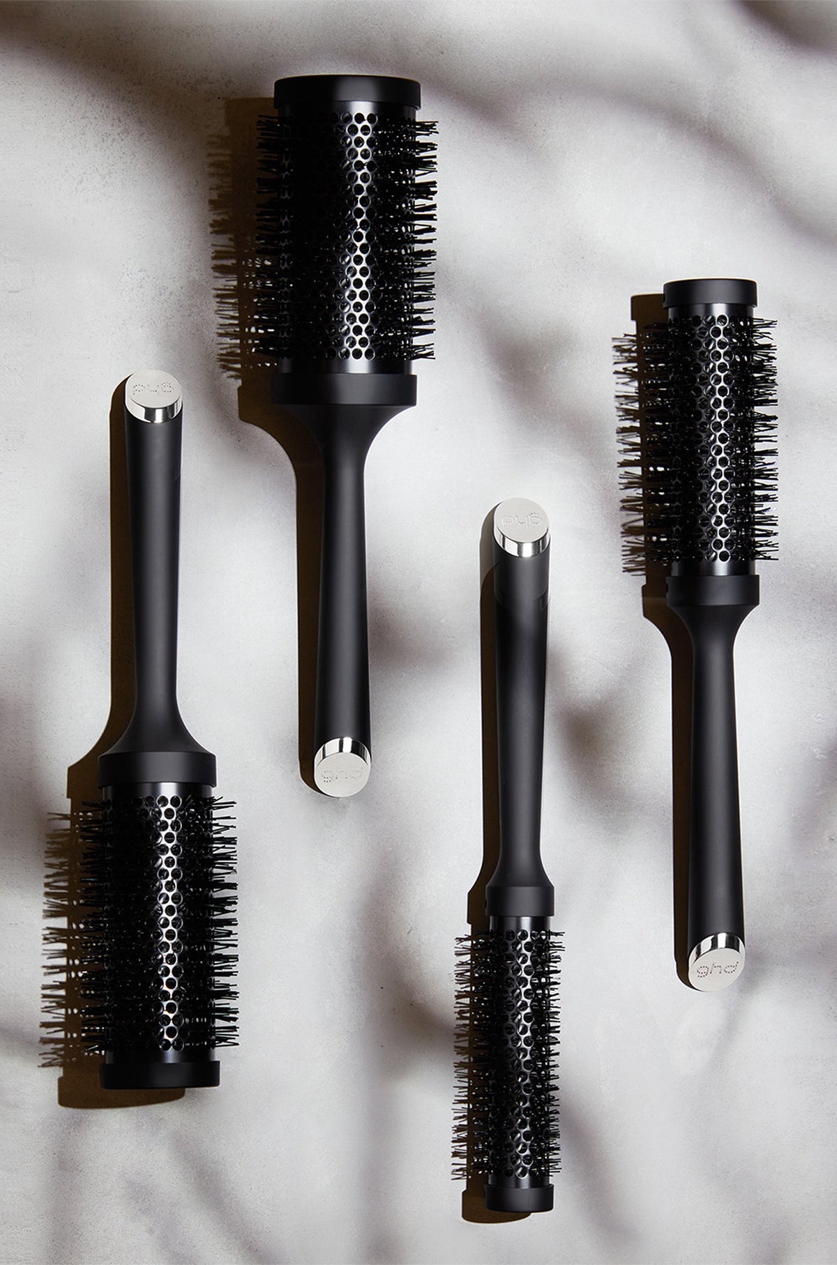 ghd Ceramic Vented Round Brush Size 3" (45mm) for Blow-Drying, Volume and Smooth Sleek Finish